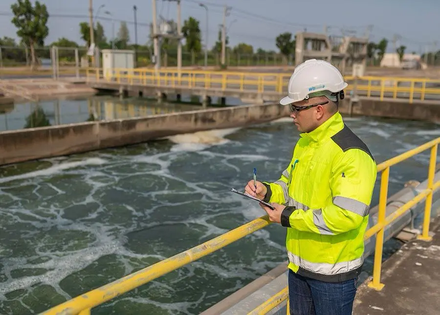 Análisis fisicoquímico de aguas residuales para Industria y Tesis